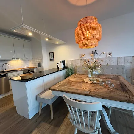 Апартаменты Stuuv 8 - In - Ostseeblick & Strandlage - 50 M Шарбойц